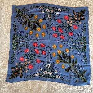 Gucci New Flora scarf